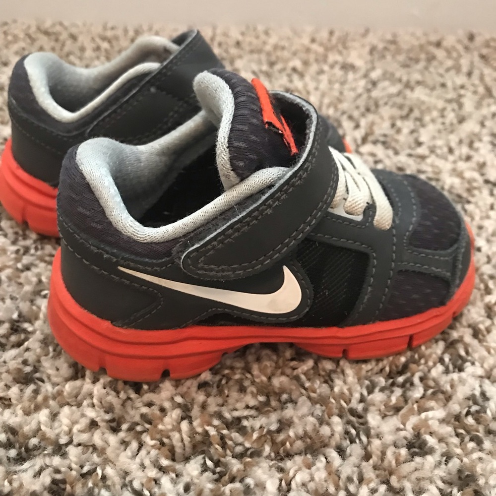 Baby Nike’s - Size 5.5c